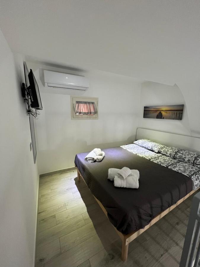 Bed and Breakfast La Casa Di Raffaele Napoli Centro Exterior foto